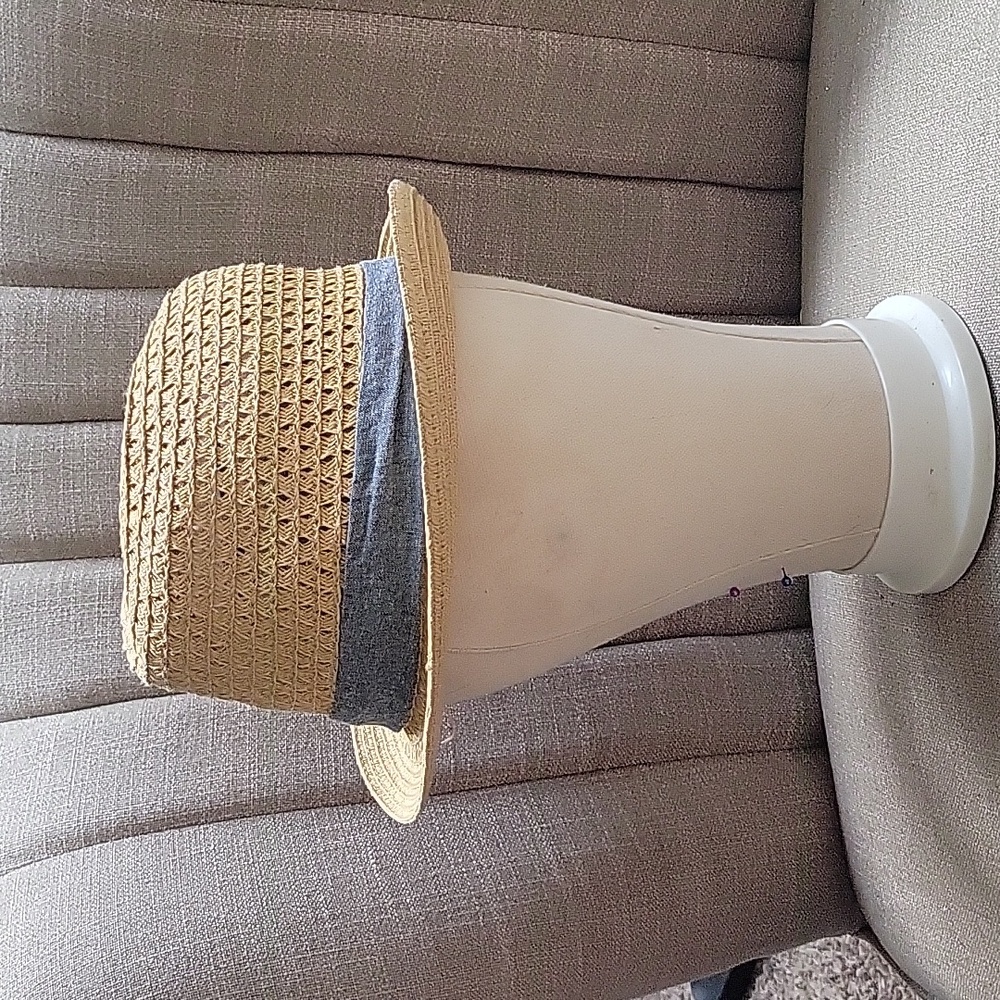 4 Hat Bundle - image 2